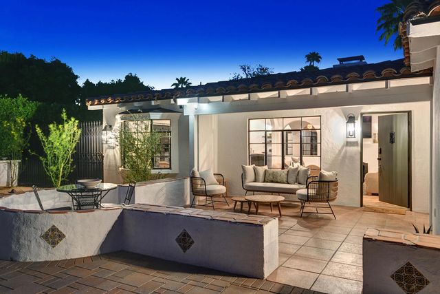 354 E Valmonte Sur, Palm Springs, CA 92262