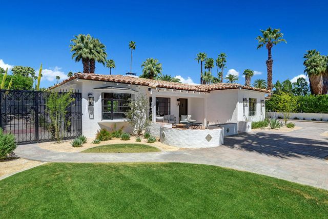 354 E Valmonte Sur, Palm Springs, CA 92262