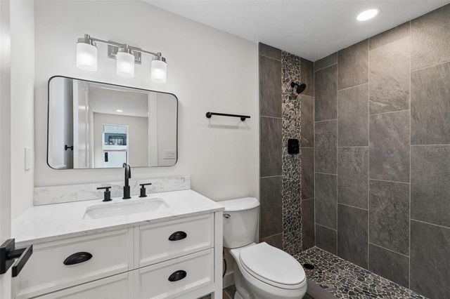 3725 AMBERMIST DRIVE, Tampa, FL 33619