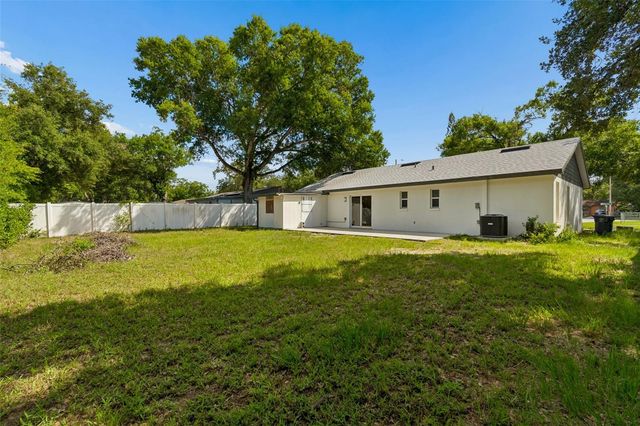 3725 AMBERMIST DRIVE, Tampa, FL 33619