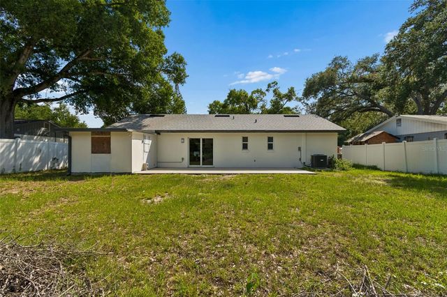 3725 AMBERMIST DRIVE, Tampa, FL 33619