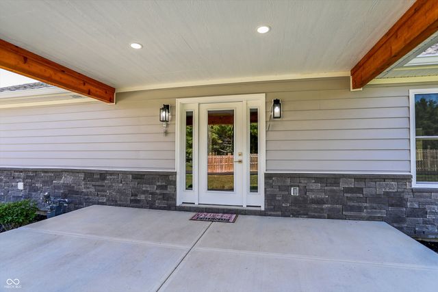 10614 N 300 E, Morristown, IN 46161