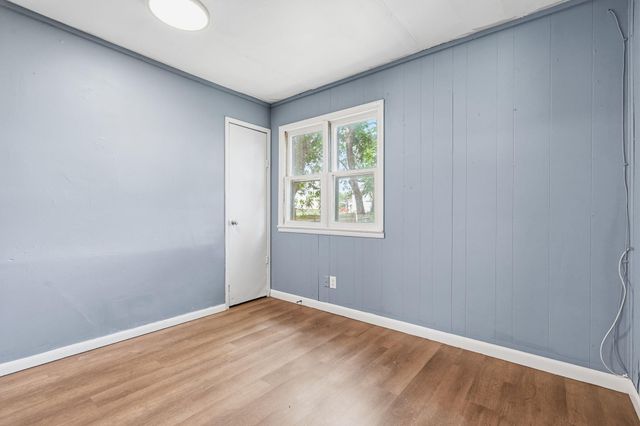 925 W Chicago Street, Springfield, MO 65803