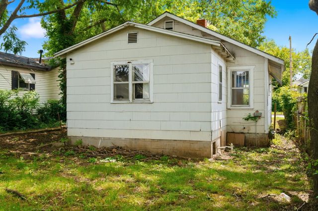 925 W Chicago Street, Springfield, MO 65803