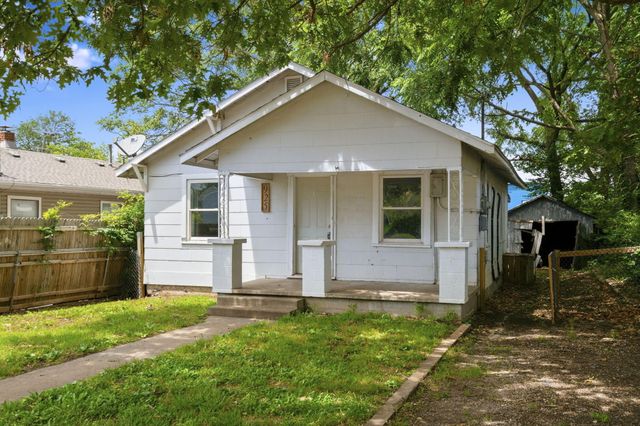 925 W Chicago Street, Springfield, MO 65803