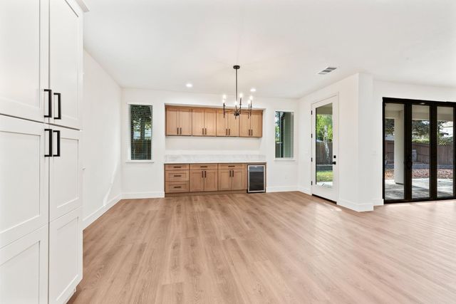 688 Cindy Dr, Ripon, CA 95366