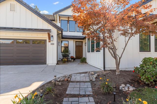 688 Cindy Dr, Ripon, CA 95366