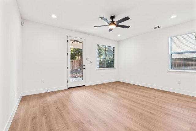 688 Cindy Dr, Ripon, CA 95366