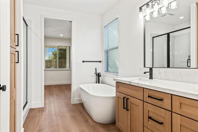 688 Cindy Dr, Ripon, CA 95366