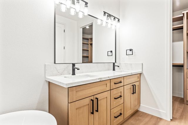 688 Cindy Dr, Ripon, CA 95366