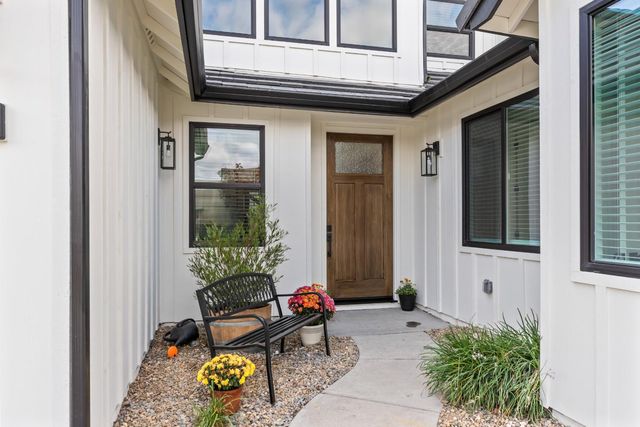 688 Cindy Dr, Ripon, CA 95366