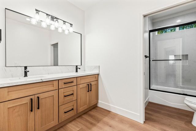 688 Cindy Dr, Ripon, CA 95366