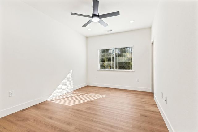 688 Cindy Dr, Ripon, CA 95366