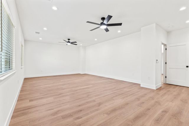 688 Cindy Dr, Ripon, CA 95366