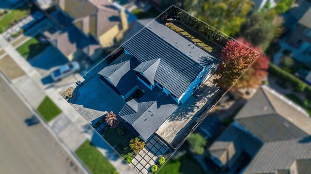 688 Cindy Dr, Ripon, CA 95366