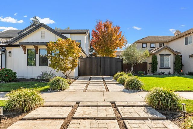 688 Cindy Dr, Ripon, CA 95366