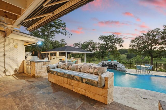 772 Lakewood Court, Highland Village, TX 75077