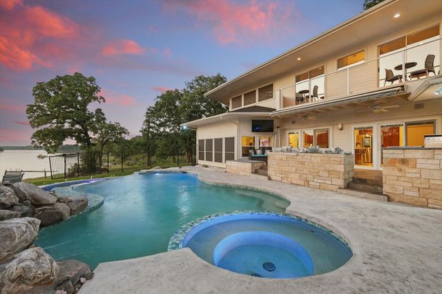 772 Lakewood Court, Highland Village, TX 75077