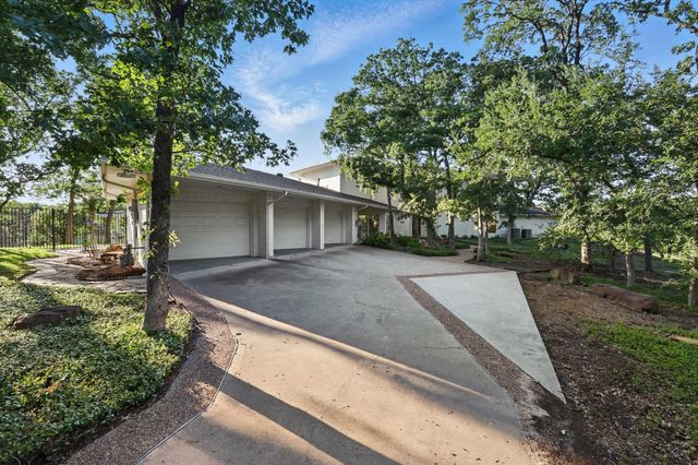 772 Lakewood Court, Highland Village, TX 75077