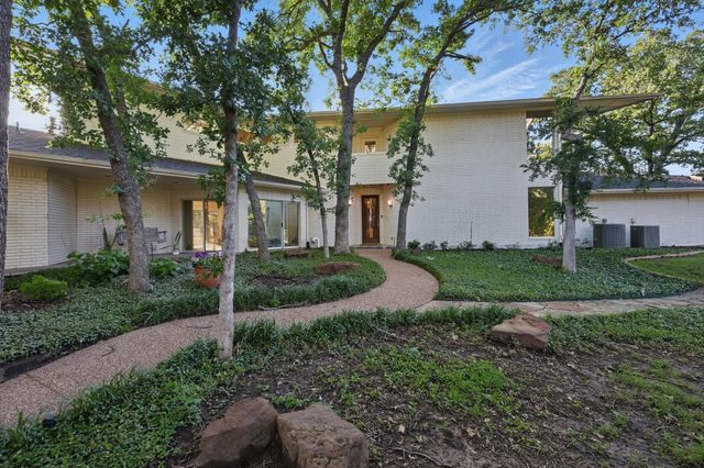 772 Lakewood Court, Highland Village, TX 75077