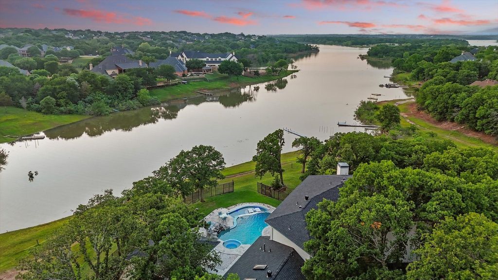 772 Lakewood Court, Highland Village, TX 75077