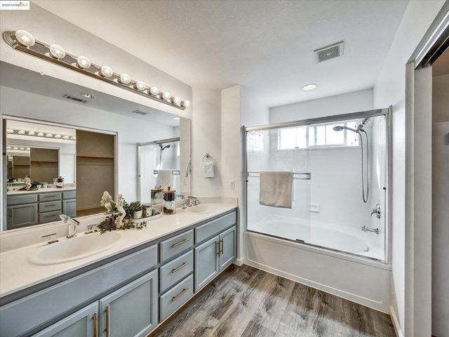 1111 Greystone Ct, Richmond, CA 94806