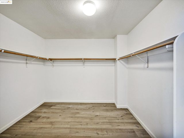 1111 Greystone Ct, Richmond, CA 94806