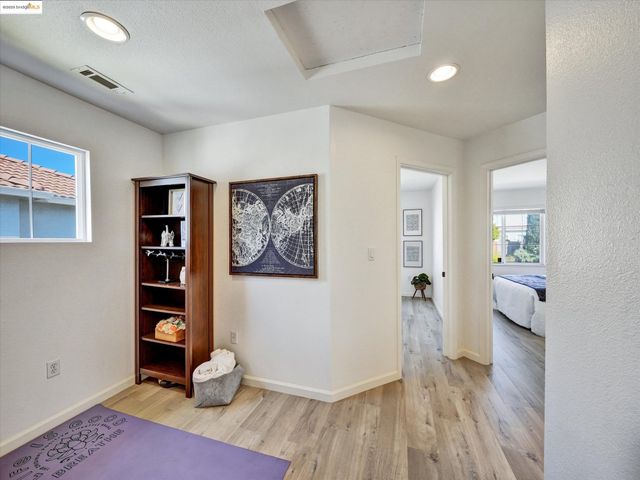 1111 Greystone Ct, Richmond, CA 94806