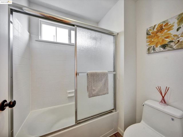 1111 Greystone Ct, Richmond, CA 94806