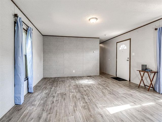101153 S 3330 Road, Harrah, OK 73045