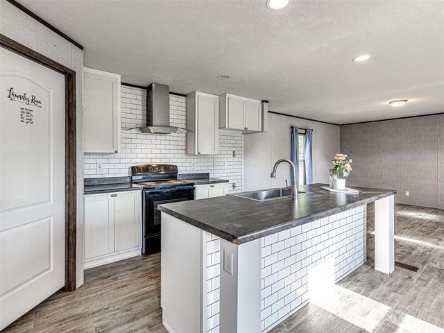 101153 S 3330 Road, Harrah, OK 73045