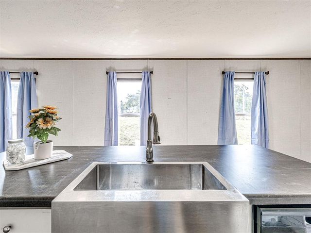 101153 S 3330 Road, Harrah, OK 73045