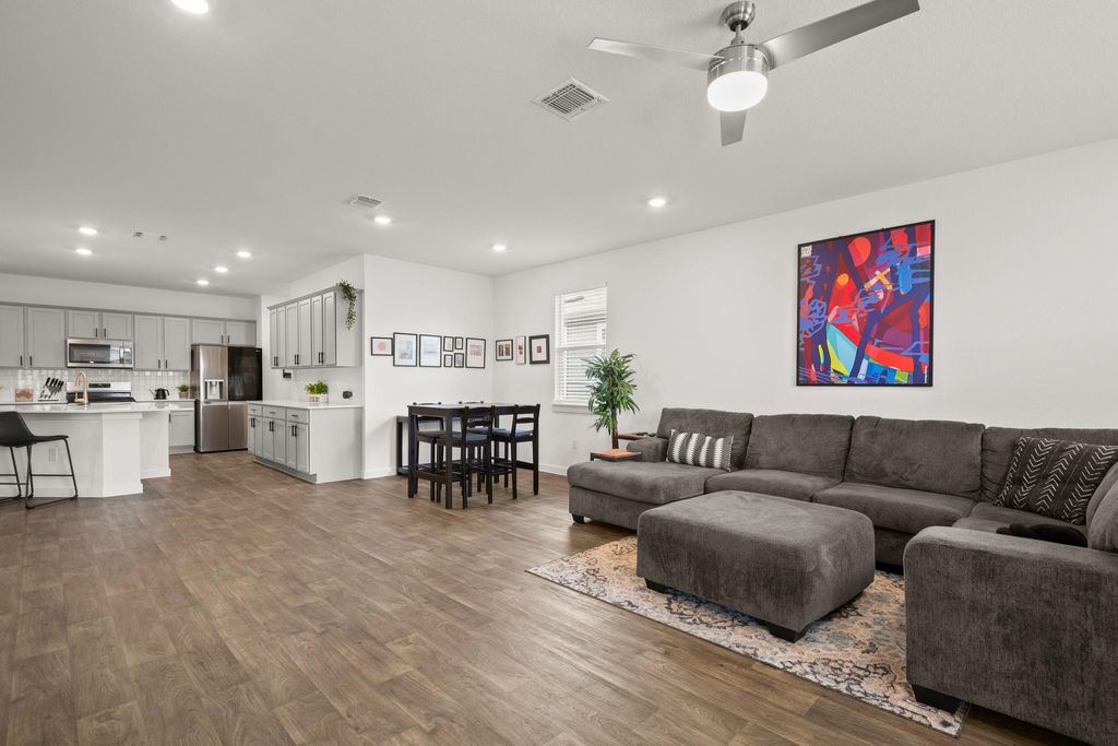 3024 Egan DR, Pflugerville, TX 78660