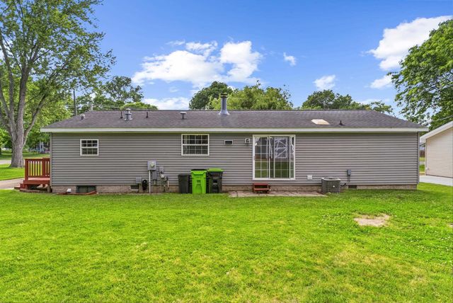 880 N East Street, Fenton, MI 48430