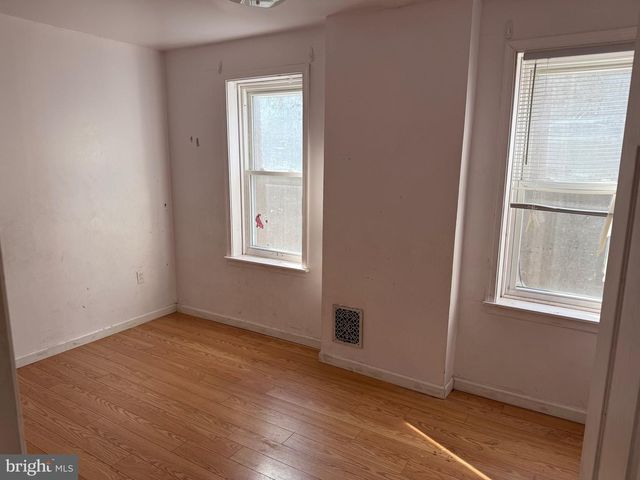 1314 E 11TH ST, Crum Lynne, PA 19022