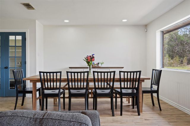 121 Merrywood LN, San Marcos, TX 78666