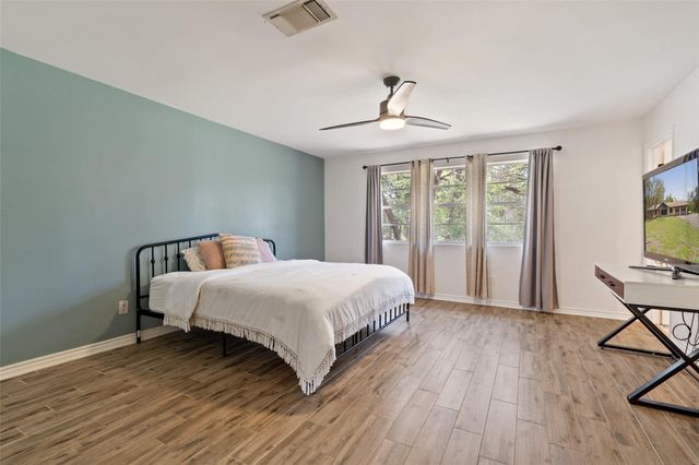 121 Merrywood LN, San Marcos, TX 78666