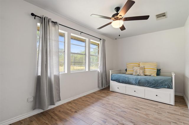 121 Merrywood LN, San Marcos, TX 78666