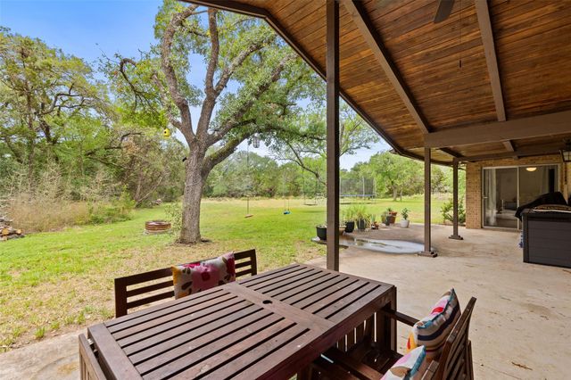 121 Merrywood LN, San Marcos, TX 78666