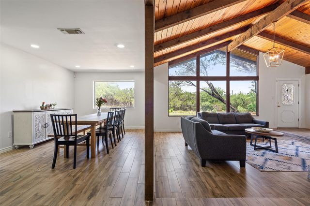 121 Merrywood LN, San Marcos, TX 78666