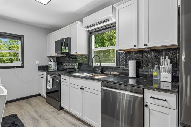 6777 Spencer Rd, Rock Island, TN 38581