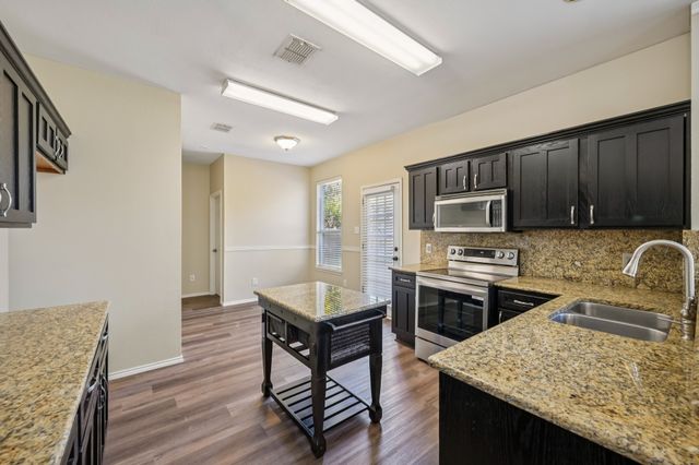 2717 Clark Drive, Corinth, TX 76210