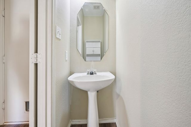 2717 Clark Drive, Corinth, TX 76210