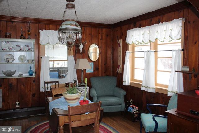 1839 TREVORTON RD, Coal Twp, PA 17866