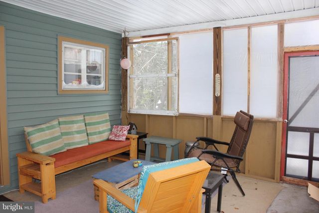 1839 TREVORTON RD, Coal Twp, PA 17866