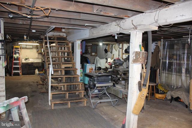 1839 TREVORTON RD, Coal Twp, PA 17866