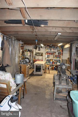 1839 TREVORTON RD, Coal Twp, PA 17866