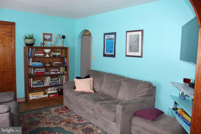 1839 TREVORTON RD, Coal Twp, PA 17866