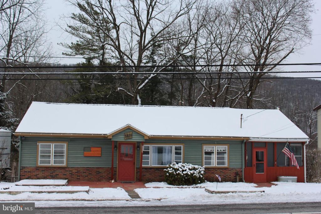 1839 TREVORTON RD, Coal Twp, PA 17866