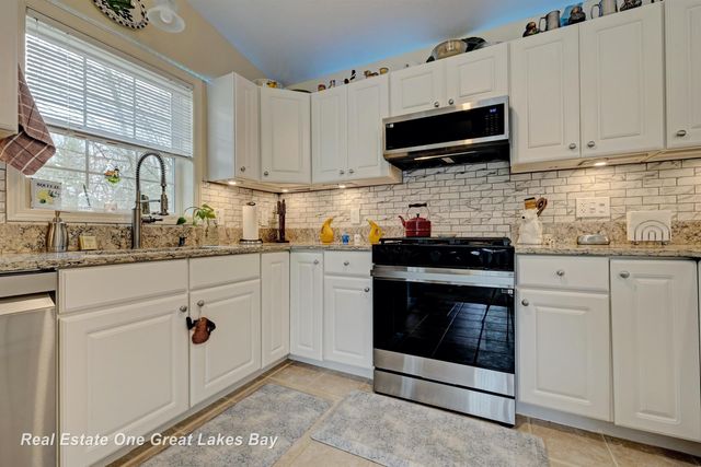 1015 E Lincoln Street, East Tawas, MI 48730